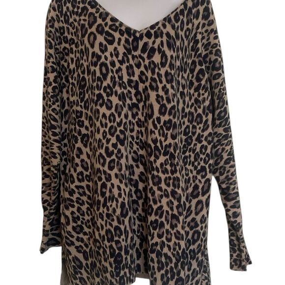 Chico's Brown and Black animal print super soft slitside Long Sleeve Boxy Blouse - Picture 1 of 5